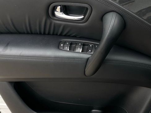 Used 2024 Nissan Armada SV image 19