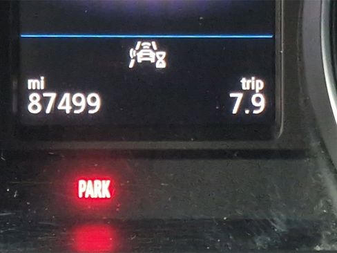 Used 2021 Volkswagen Atlas SE w/ Panoramic Sunroof Package image 17