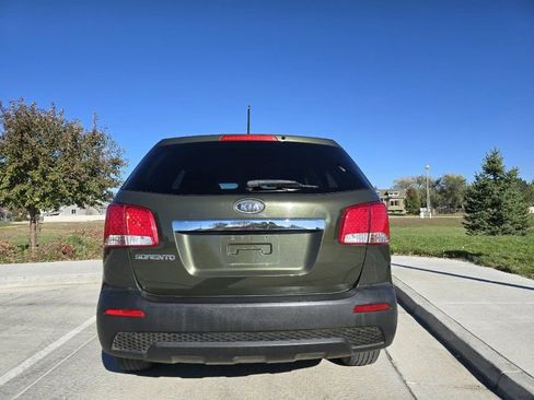 Used 2011 Kia Sorento LX image 6
