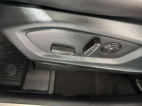 Used 2022 Ford Explorer Platinum w/ Equipment Group 601A image 27