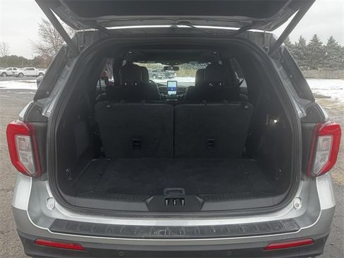 Used 2021 Ford Explorer ST w/ ST Street Pack image 18