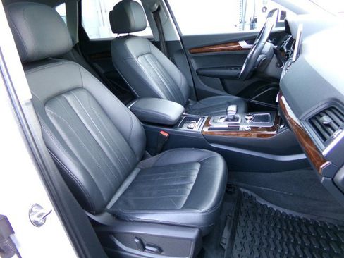 Used 2018 Audi Q5 2.0T Premium Plus image 11