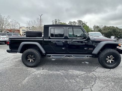 New 2023 Jeep Gladiator Rubicon w/ Cold Weather Group image 6