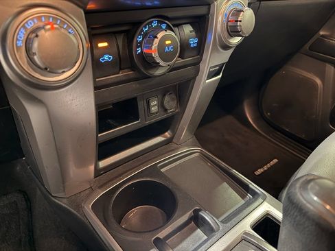 Used 2019 Toyota 4Runner SR5 Premium RWD image 25