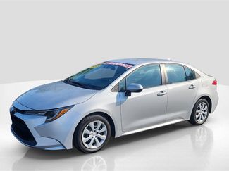 Used 2020 Toyota Corolla LE image 1