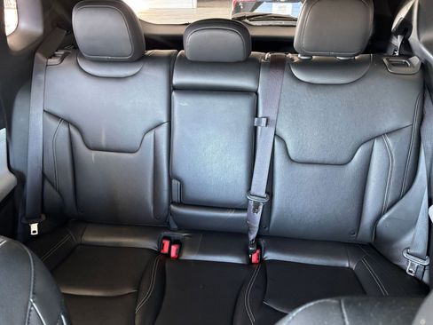 Used 2025 Jeep Compass Limited image 38