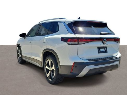 New 2026 Volkswagen Tiguan SE FWD image 3