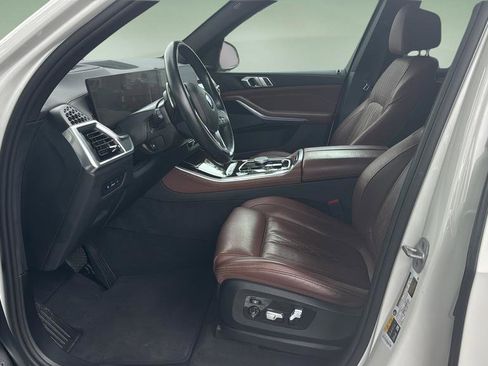 Used 2025 BMW X5 xDrive50e AWD/4WD image 10
