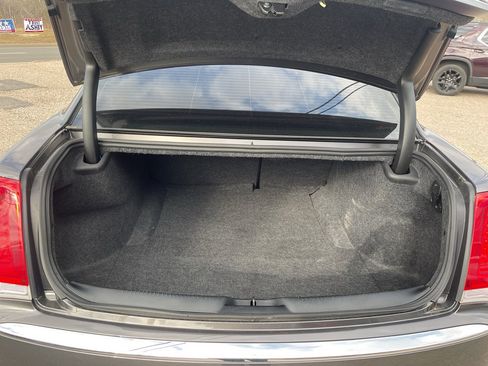 Used 2023 Chrysler 300 Touring image 7