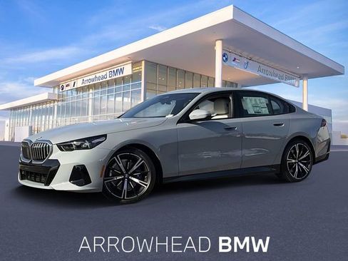 Used 2026 BMW 530i w/ M Sport Package image 1