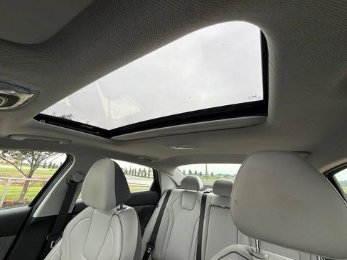 Used 2024 Hyundai Elantra Limited FWD image 6