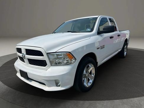 Used 2017 RAM 1500 Express AWD/4WD image 1