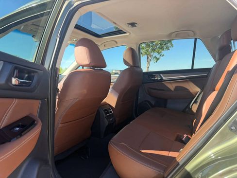 Used 2018 Subaru Outback 2.5i Touring w/ Popular Package #3 AWD/4WD image 11