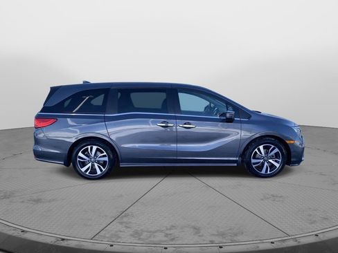 Used 2022 Honda Odyssey Touring image 2