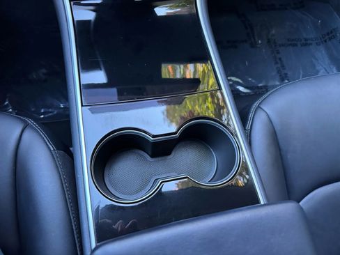 Used 2020 Tesla Model 3 Standard Range Plus image 34