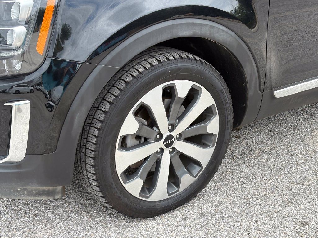 Used 2022 Kia Telluride EX w/ EX Premium Package FWD image 9