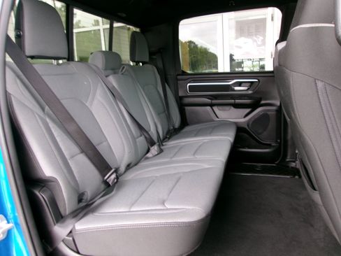 Used 2025 RAM 1500 Big Horn AWD/4WD image 19