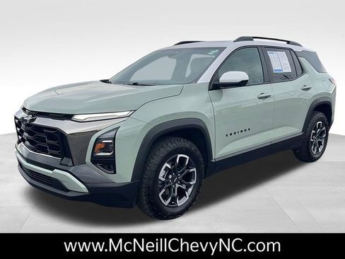 Used 2025 Chevrolet Equinox ACTIV w/ Safety and Technology Package image 3