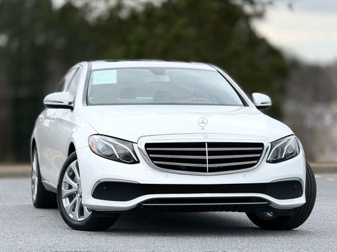 Used 2017 Mercedes-Benz E 300 image 3