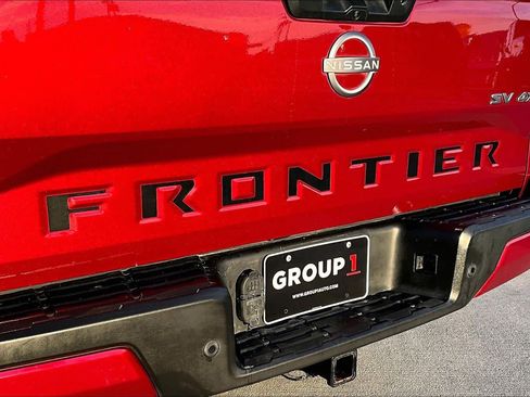 Used 2022 Nissan Frontier SV image 17