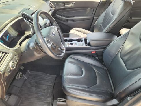 Used 2019 Ford Edge Titanium AWD/4WD image 10