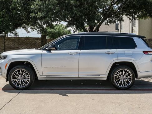 Used 2023 Jeep Grand Cherokee L Summit AWD/4WD image 21