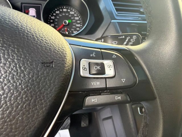 Used 2020 Volkswagen Tiguan SE w/ Panoramic Sunroof Package AWD/4WD image 29