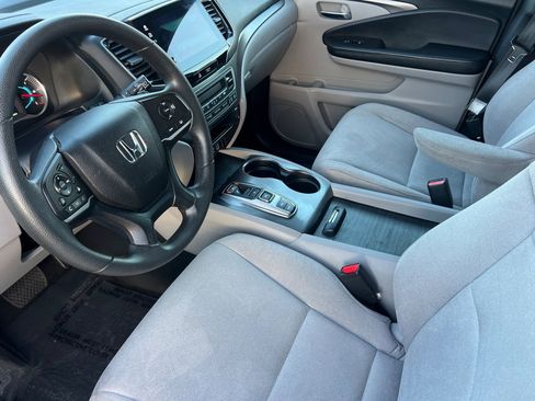 Used 2021 Honda Pilot EX image 4