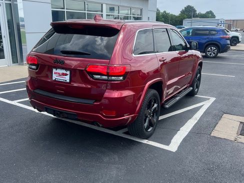 Used 2015 Jeep Grand Cherokee Altitude AWD/4WD image 9