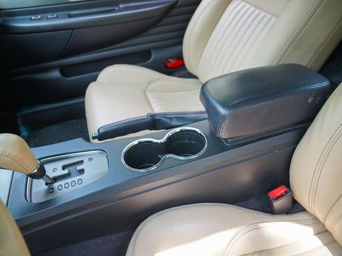 Used 2005 Ford Thunderbird RWD image 37