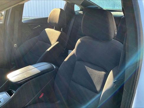 Used 2024 Chevrolet Malibu LT image 20