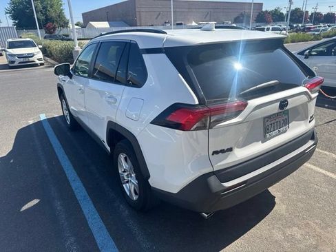 Used 2021 Toyota RAV4 XLE w/ Convenience Package AWD/4WD image 7
