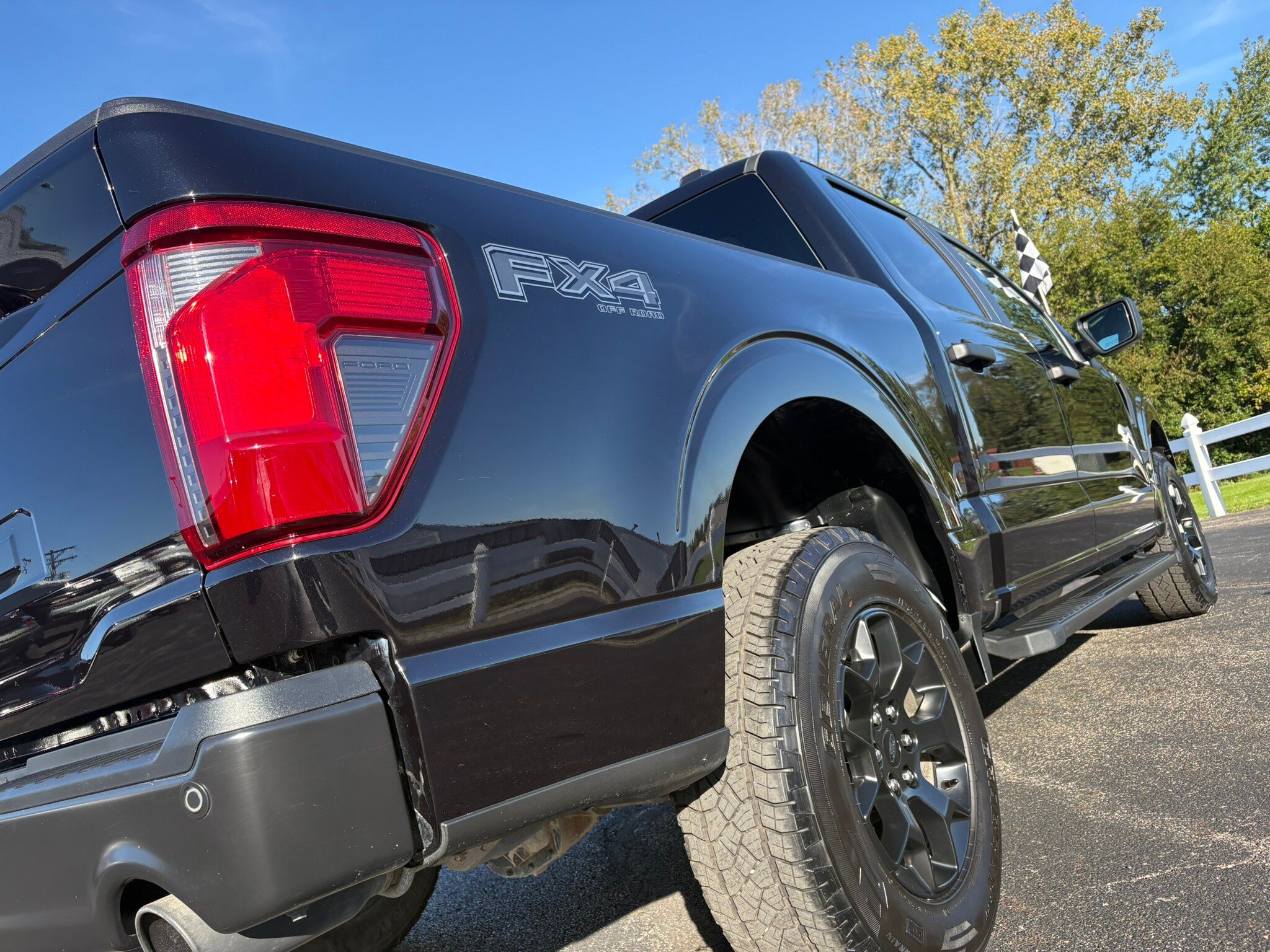 Used 2025 Ford F150 STX w/ Equipment Group 201A FX4 AWD/4WD image 12