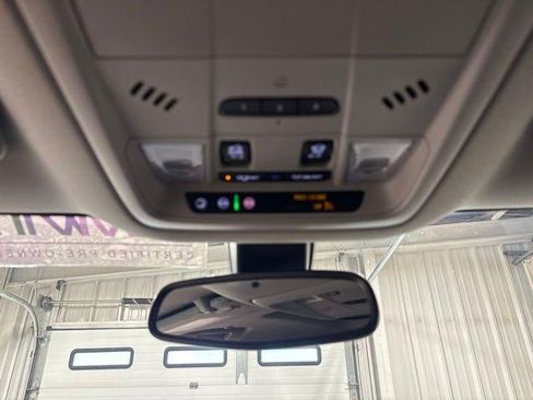 Used 2021 Buick Enclave Essence w/ Sound and Sites Package AWD/4WD image 21