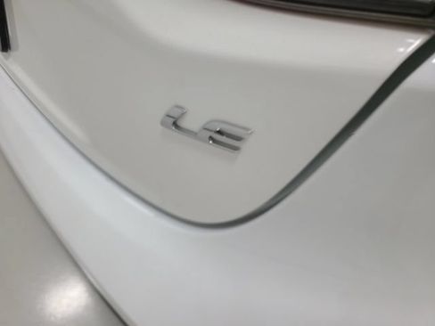 Used 2022 Toyota Corolla LE FWD image 11