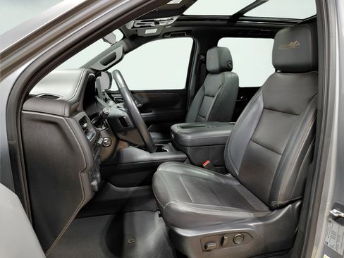 Certified 2023 Chevrolet Suburban High Country w/ Max Trailering Package AWD/4WD image 3