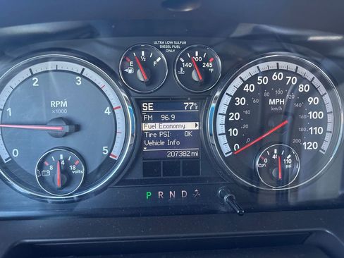 Used 2011 RAM 2500 Laramie w/ Cold Weather Group image 12