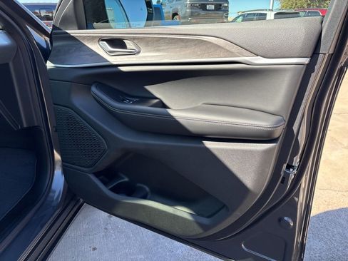 New 2026 Jeep Grand Cherokee Altitude image 25