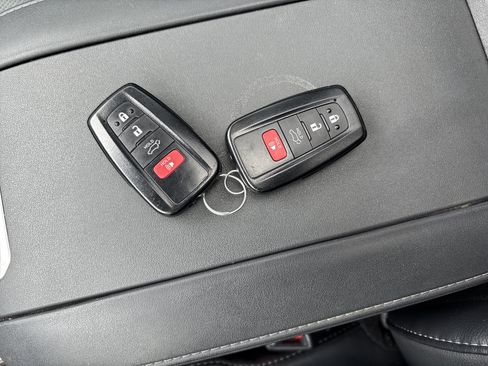 Used 2021 Toyota Highlander Platinum AWD/4WD image 37
