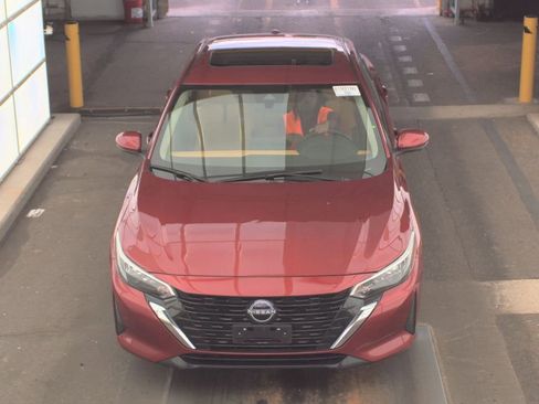 Used 2024 Nissan Sentra SV w/ SV Premium Package image 2