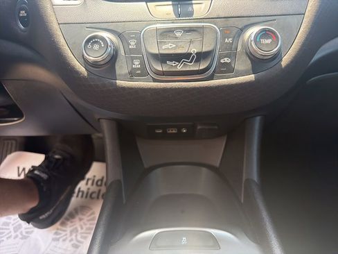 Used 2023 Chevrolet Malibu RS FWD image 28