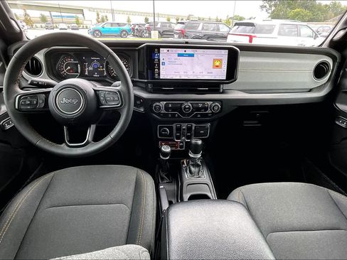 Used 2024 Jeep Gladiator Sport AWD/4WD image 15