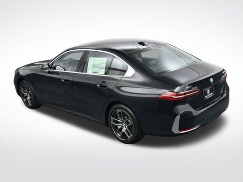 New 2026 BMW 530i xDrive w/ Premium Package AWD/4WD image 23