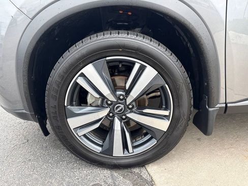Used 2023 Nissan Rogue SL AWD/4WD image 11