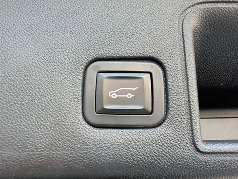 Used 2019 GMC Terrain SLT w/ Preferred Package image 20