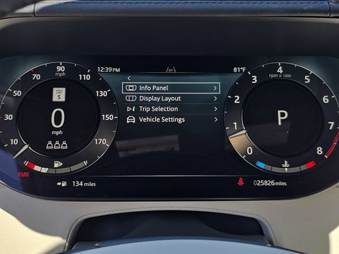 Certified 2025 Land Rover Range Rover SE AWD/4WD image 20