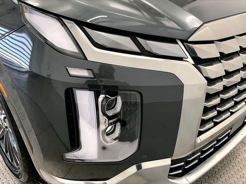 Certified 2023 Hyundai Palisade Calligraphy w/ Cargo Package image 31