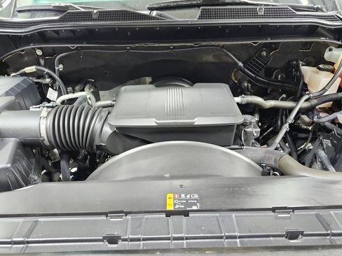 Used 2024 Chevrolet Silverado 2500 ZR2 w/ Technology Package AWD/4WD image 17