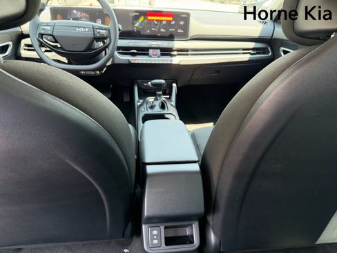 New 2026 Kia K4 FWD image 21