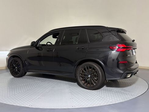 Used 2024 BMW X5 sDrive40i w/ M Sport Package RWD image 3